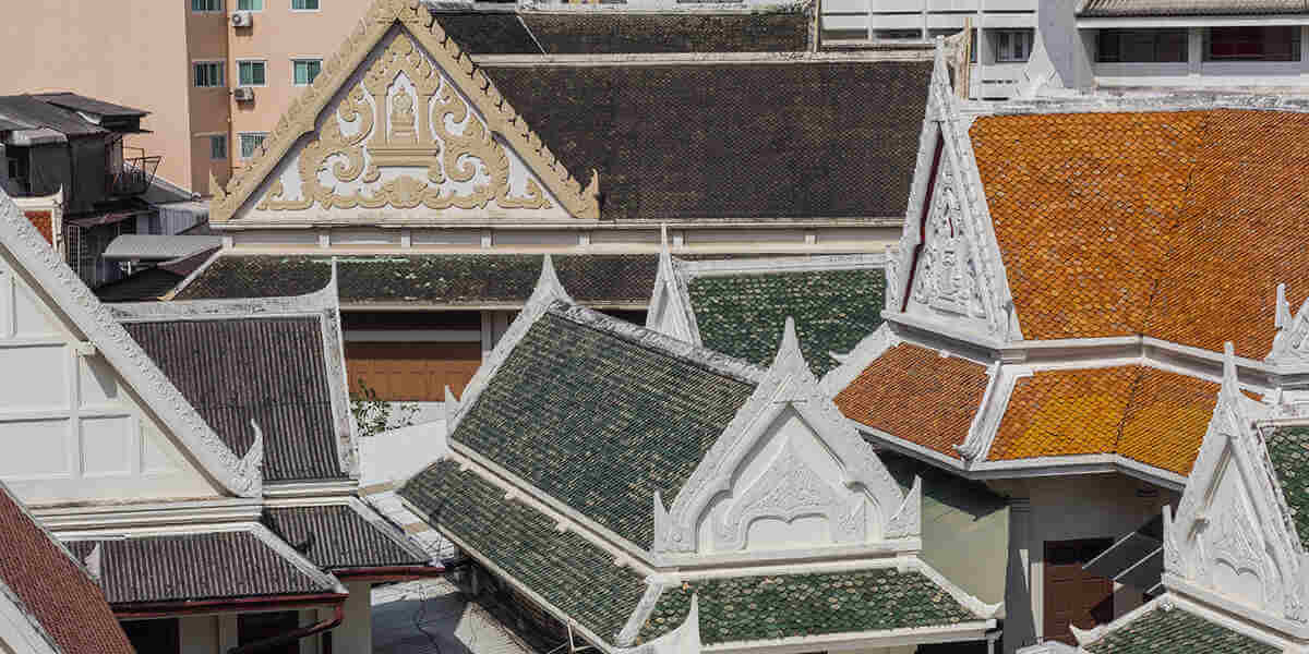 how to choose roof shingle color